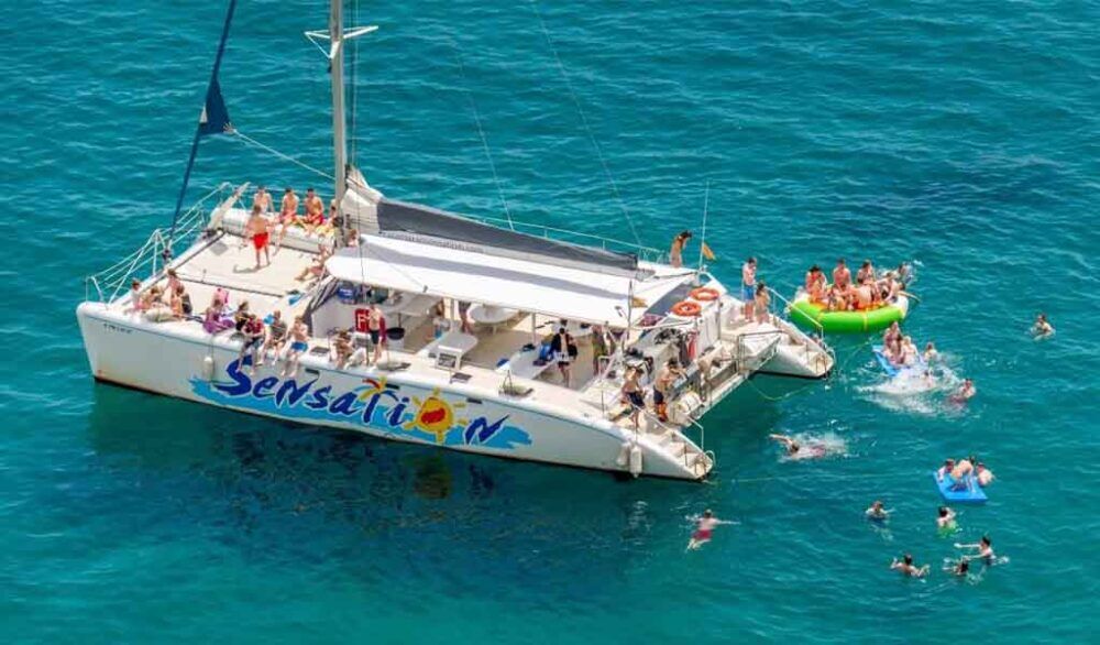 Paseos en barco por Barcelona