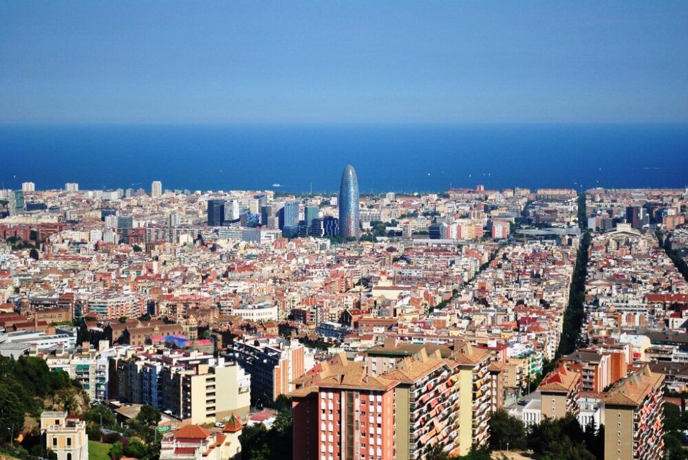 Qué ver y hacer en los Barrios de Barcelona, los imprescindibles