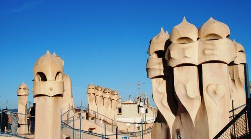 Chimeneas en la azotea de la Pedrera