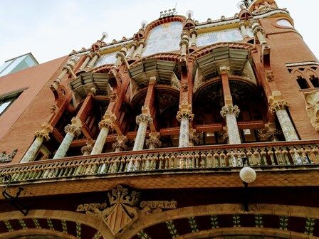 Cómo visitar el Palacio de la Música Catalana en Barcelona (Guía)