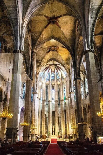 Cómo visitar la Basílica del Mar de Barcelona (Guía)