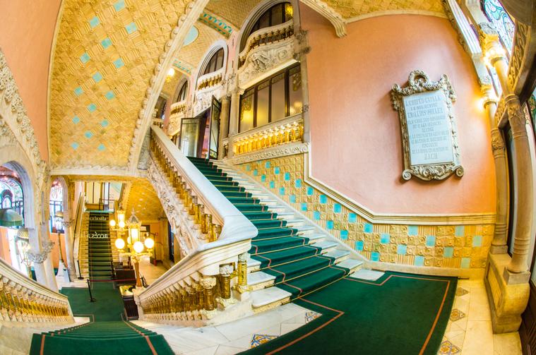 Cómo visitar el Palacio de la Música Catalana en Barcelona (Guía)