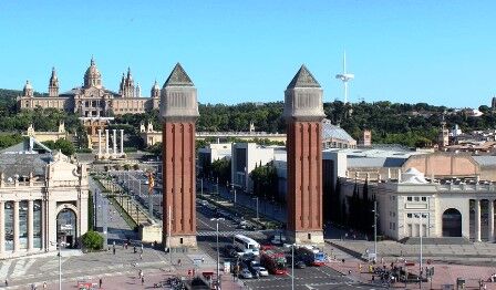 Vistas de Montjuic desde el Centro Comercial las Arenas