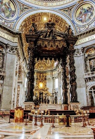 El Baldaquino de Bernini en el Vaticano