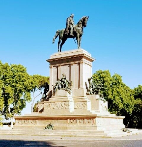 Figura ecuestre de Giuseppe Garibaldi en el Gianicolo