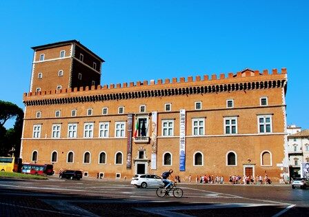 Palazzo Venezia, donde Mussolini dio su famoso discurso