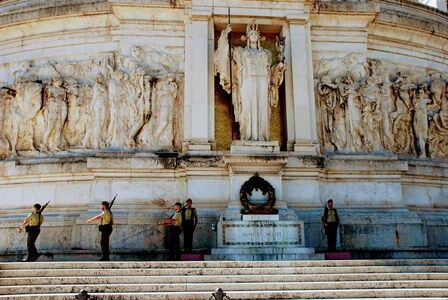 cambio de guardia en el Altar de la Patria