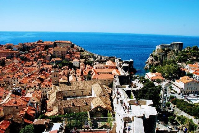 Recorriendo las colosales murallas de Dubrovnik