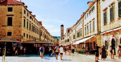 Calle Stradun, la arteria principal de Dubrovnik