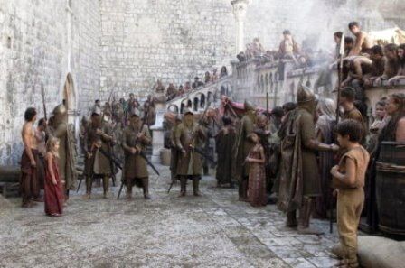 Revuelta contra el Rey Joffrey en la Puerta de Pile de Dubrovnik