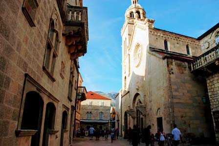 Catedral de San Marcos en lo alto de Korcula (Croacia)