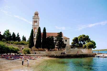 Plyas en la Isla de Hvar (Croacia)