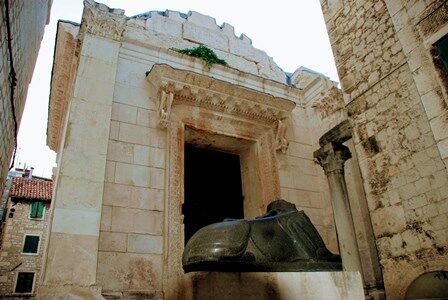 Templo de Júpiter, actual Baptisterio de San Juan en Split (Croacia)